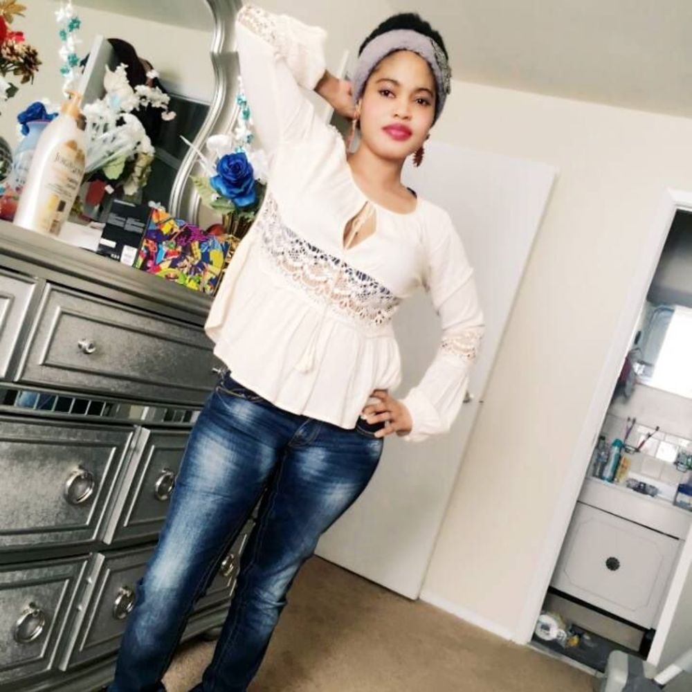 Meet your Posher, Madeleine